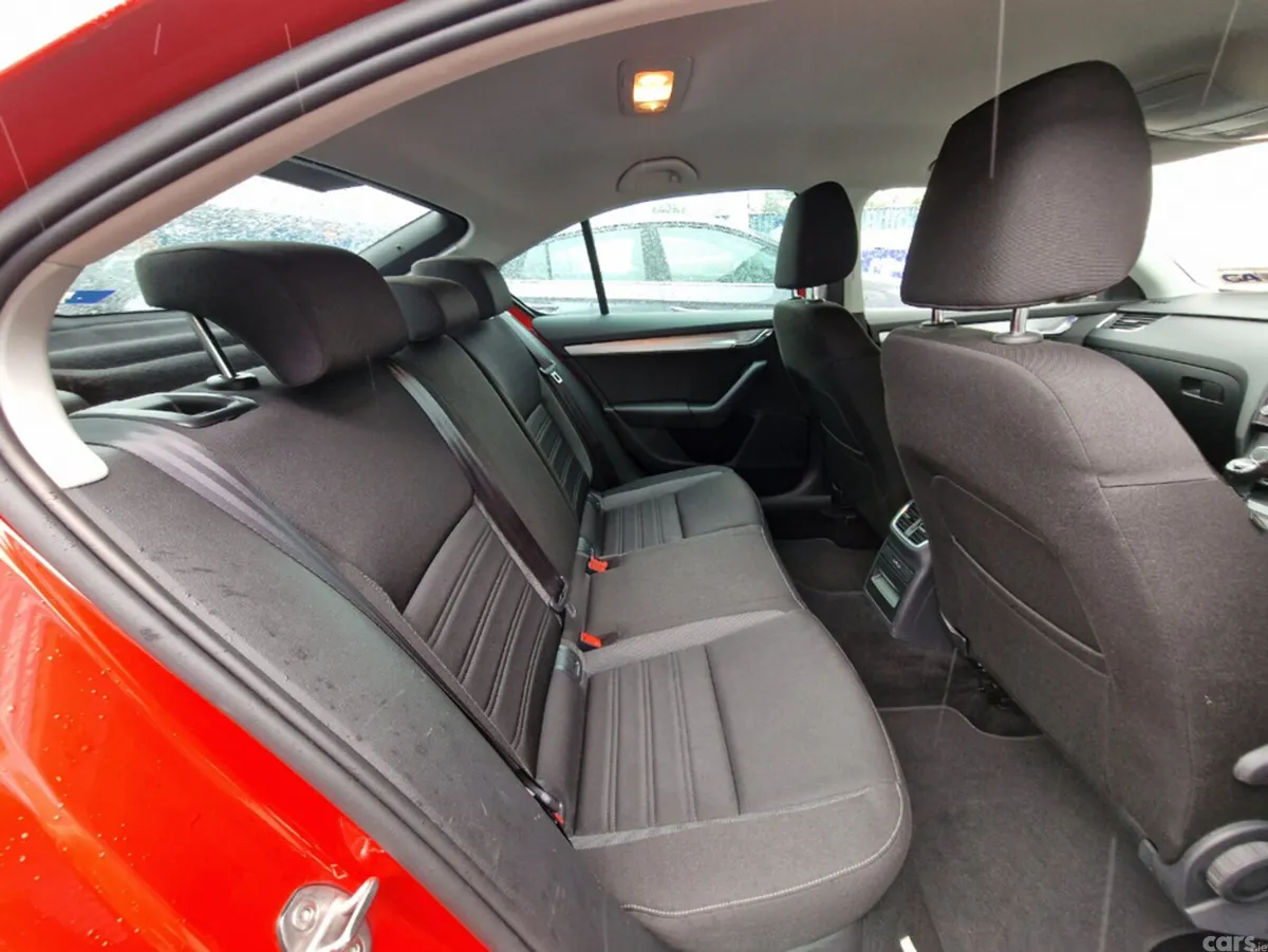 Skoda Octavia Hatchback, Petrol, 2019, Red