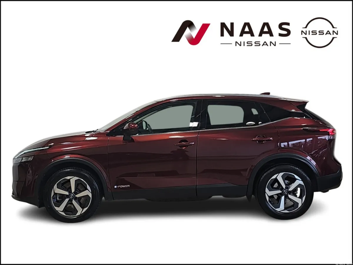 Nissan Qashqai MPV, Petrol, 2024, Red