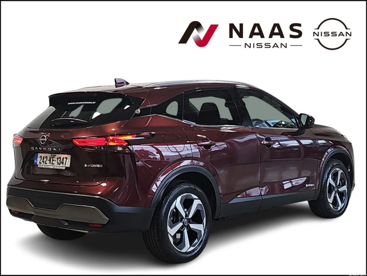 Nissan Qashqai MPV, Petrol, 2024, Red