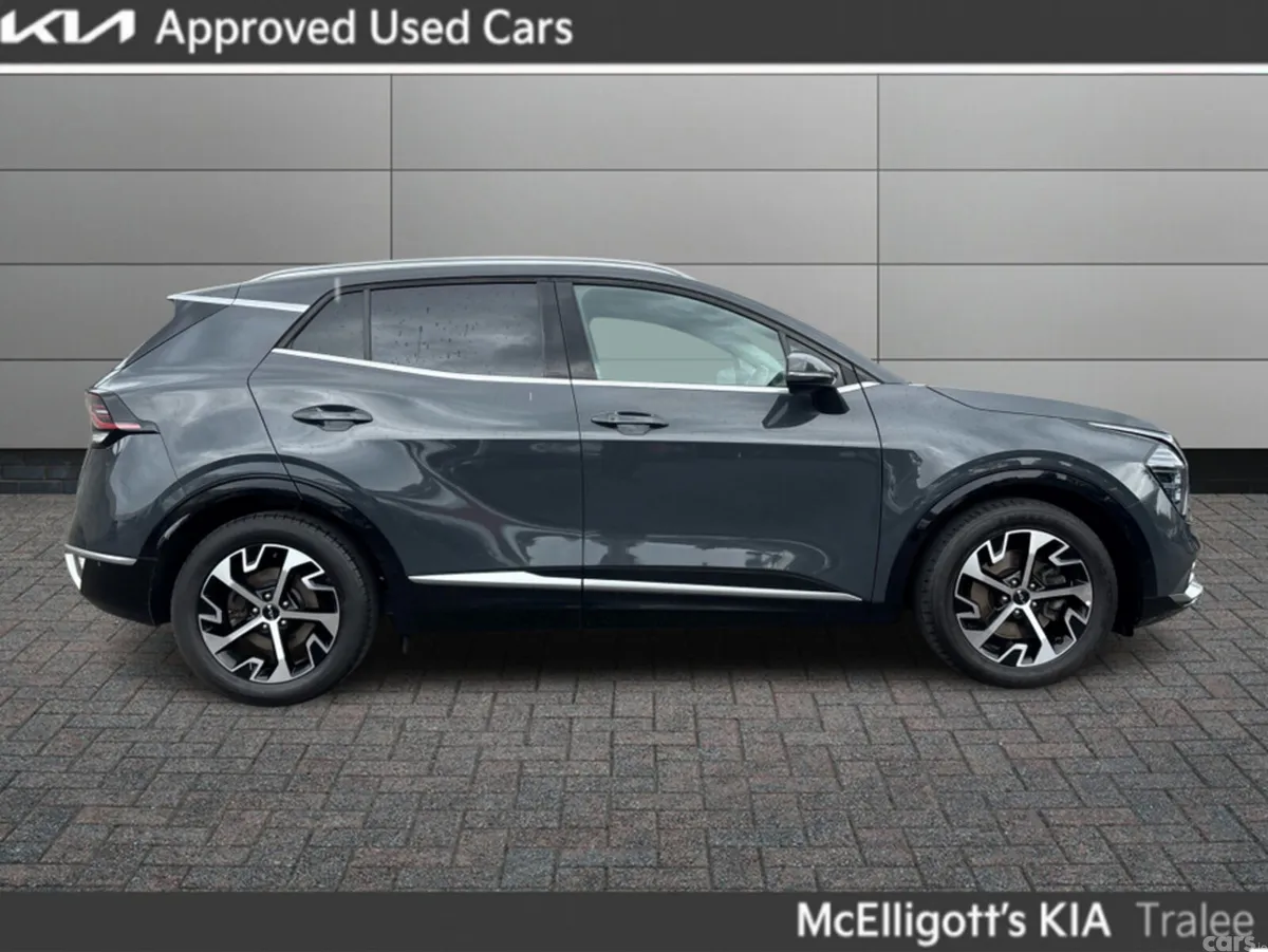 Kia Sportage MPV, Diesel, 2022, Grey