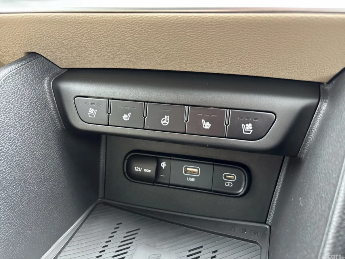 Kia Sportage MPV, Diesel, 2022, Grey