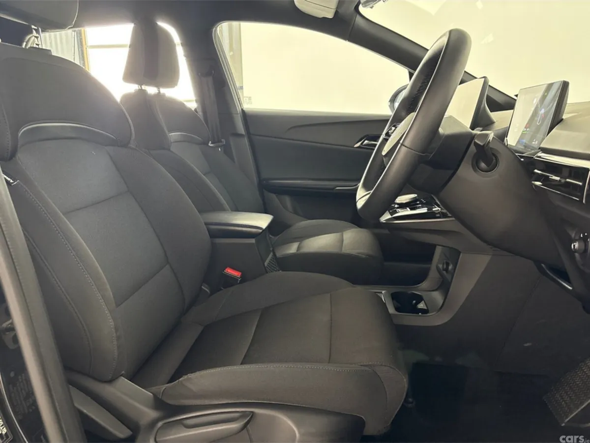 MG 4 Hatchback, Electric, 2023, Black