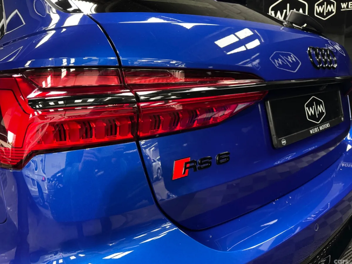 Audi RS6 Estate, Petrol, 2023, Blue
