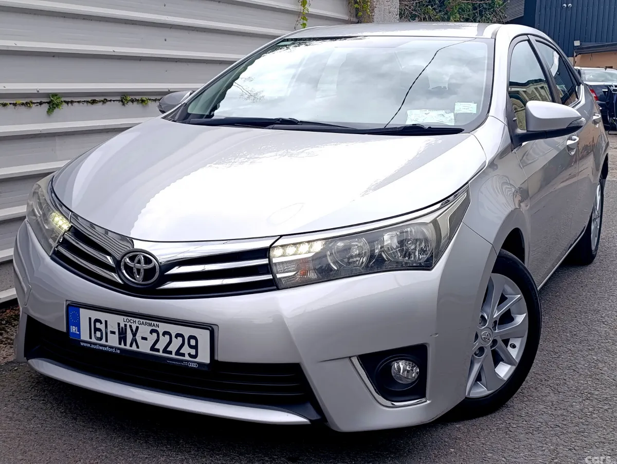 Toyota Corolla Saloon, Diesel, 2016, Silver