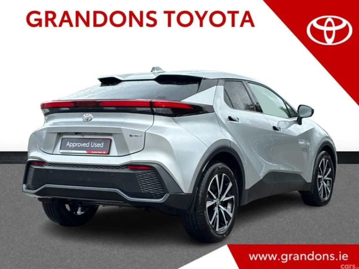 Toyota C-HR SUV, Petrol Hybrid, 2025, Silver