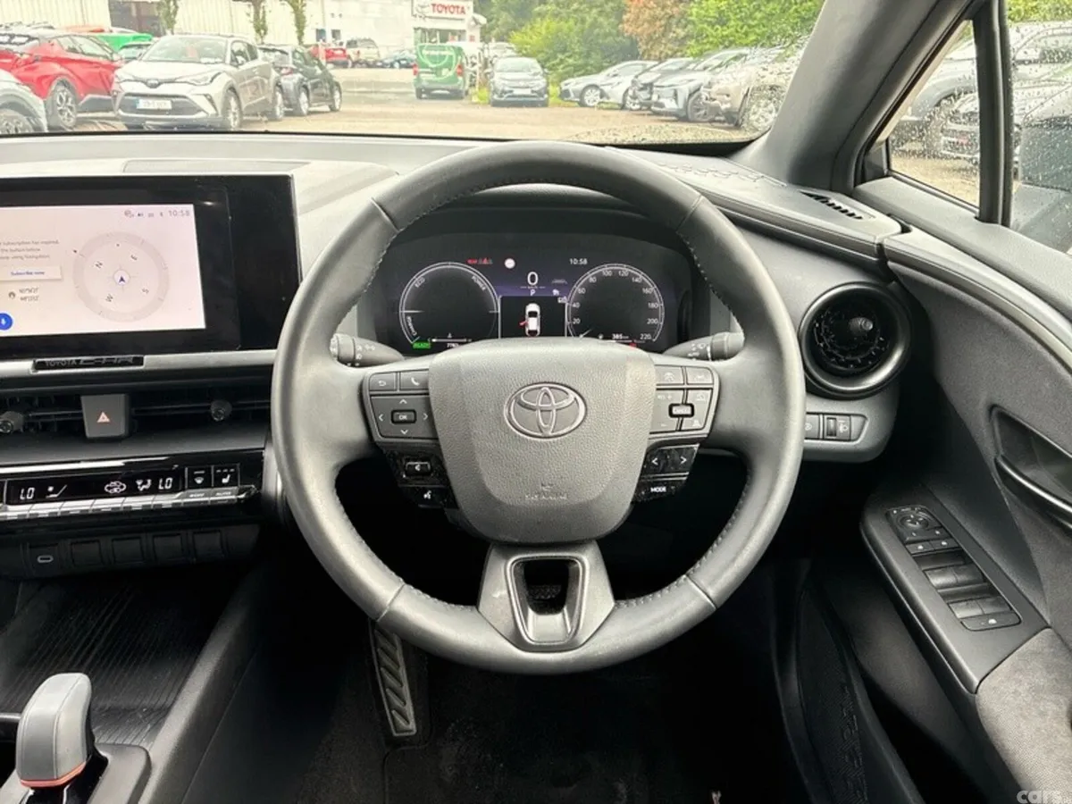 Toyota C-HR SUV, Petrol Hybrid, 2025, Silver