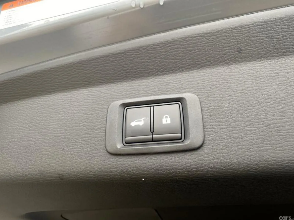 Mitsubishi Outlander SUV, Petrol Hybrid, 2026, Grey