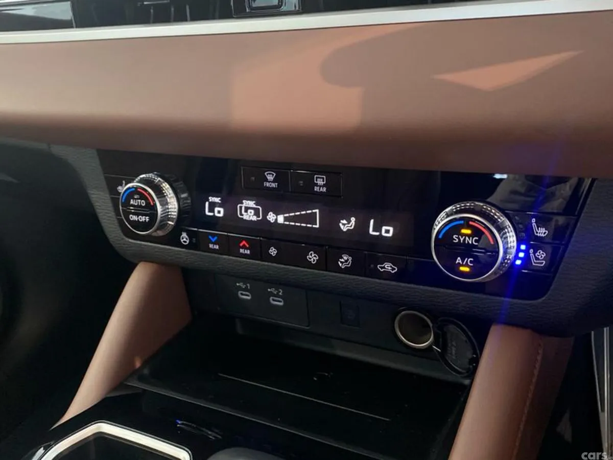 Mitsubishi Outlander SUV, Petrol Hybrid, 2026, Grey
