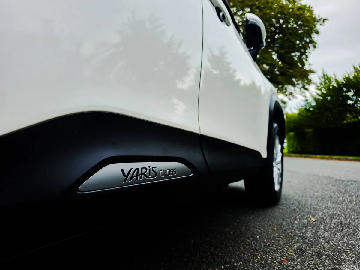 Toyota Yaris Cross Estate, Petrol Hybrid, 2021, White