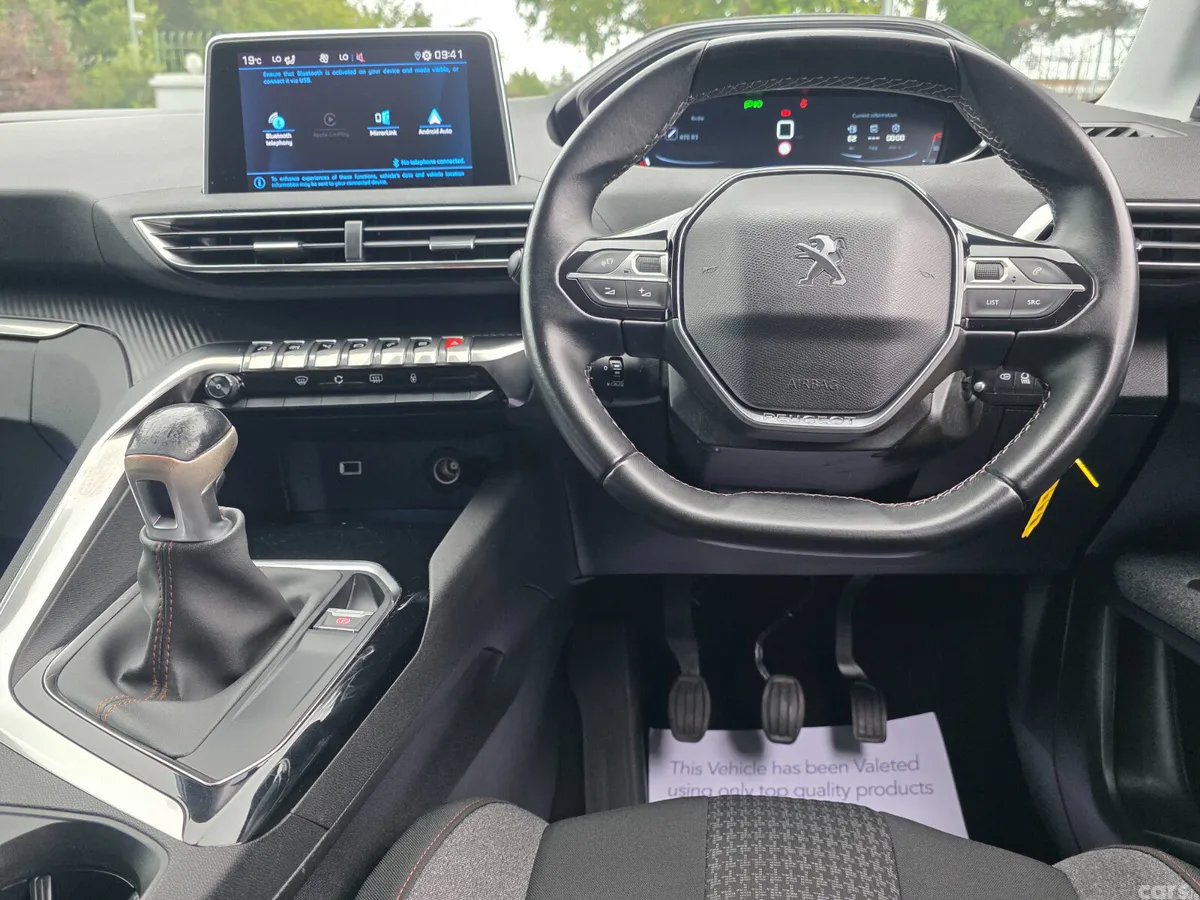 Peugeot 3008 SUV, Petrol, 2019, Blue