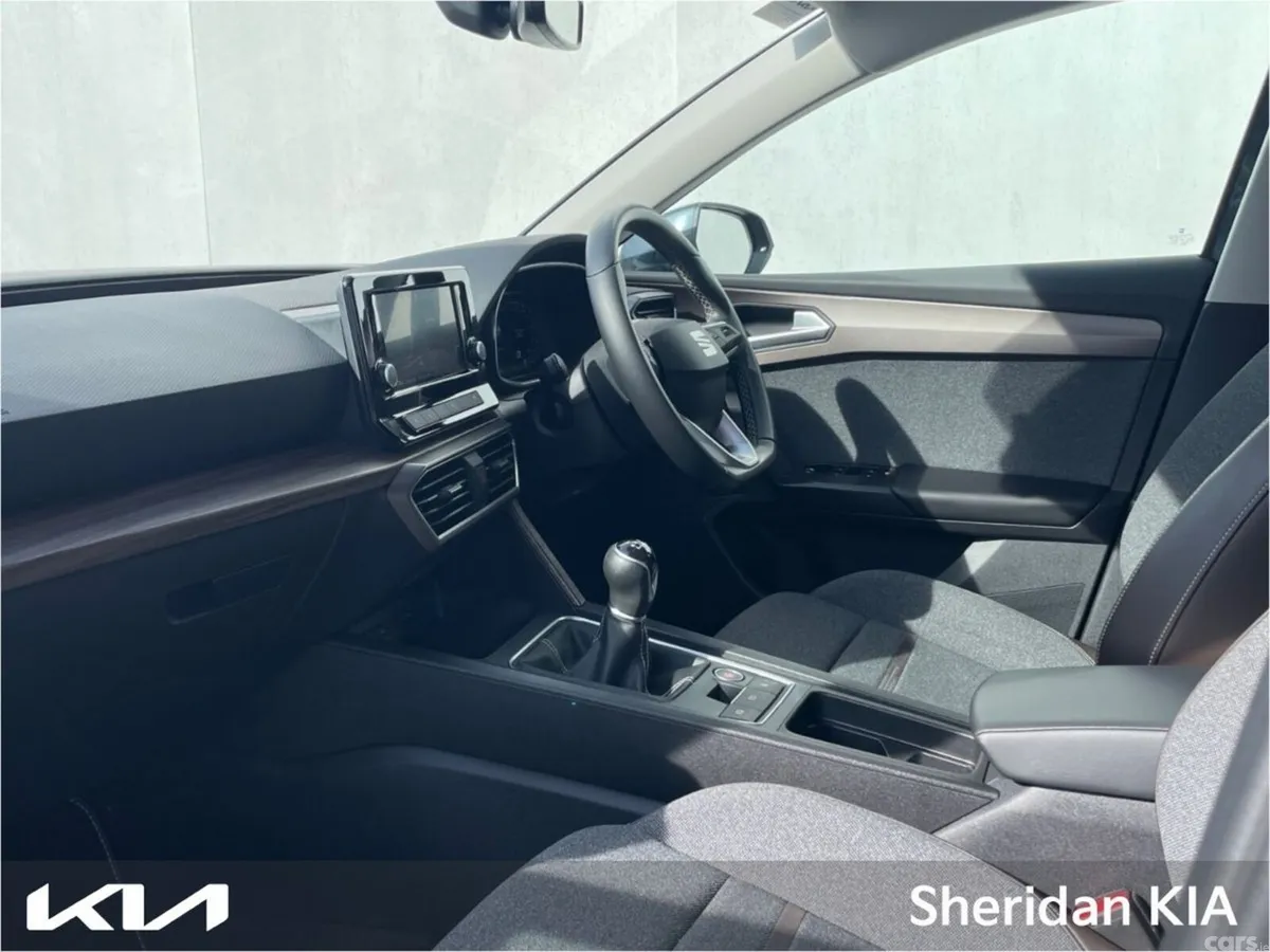 SEAT Leon Estate, Petrol, 2020, Grey
