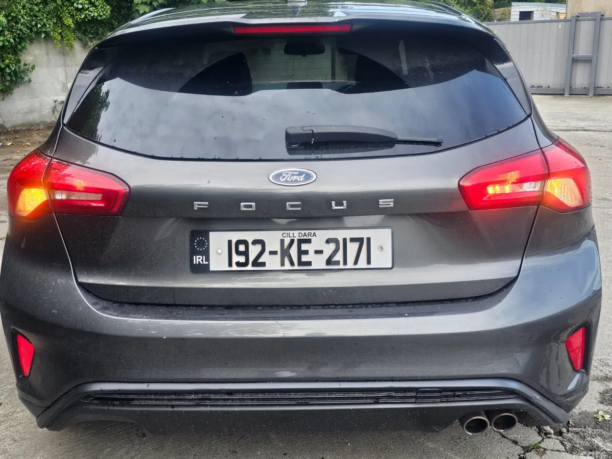 Ford Focus Hatchback, Petrol, 2019, Grey