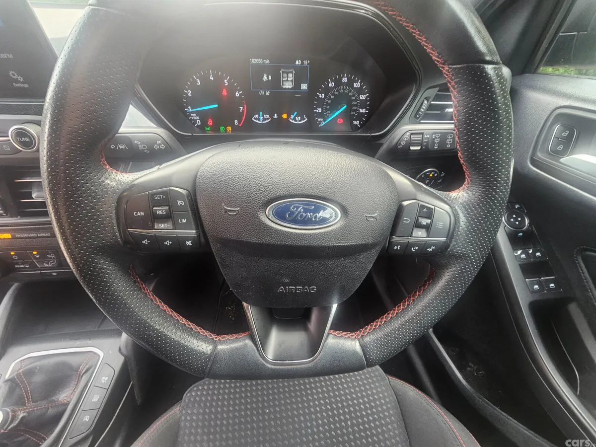 Ford Focus Hatchback, Petrol, 2019, Grey