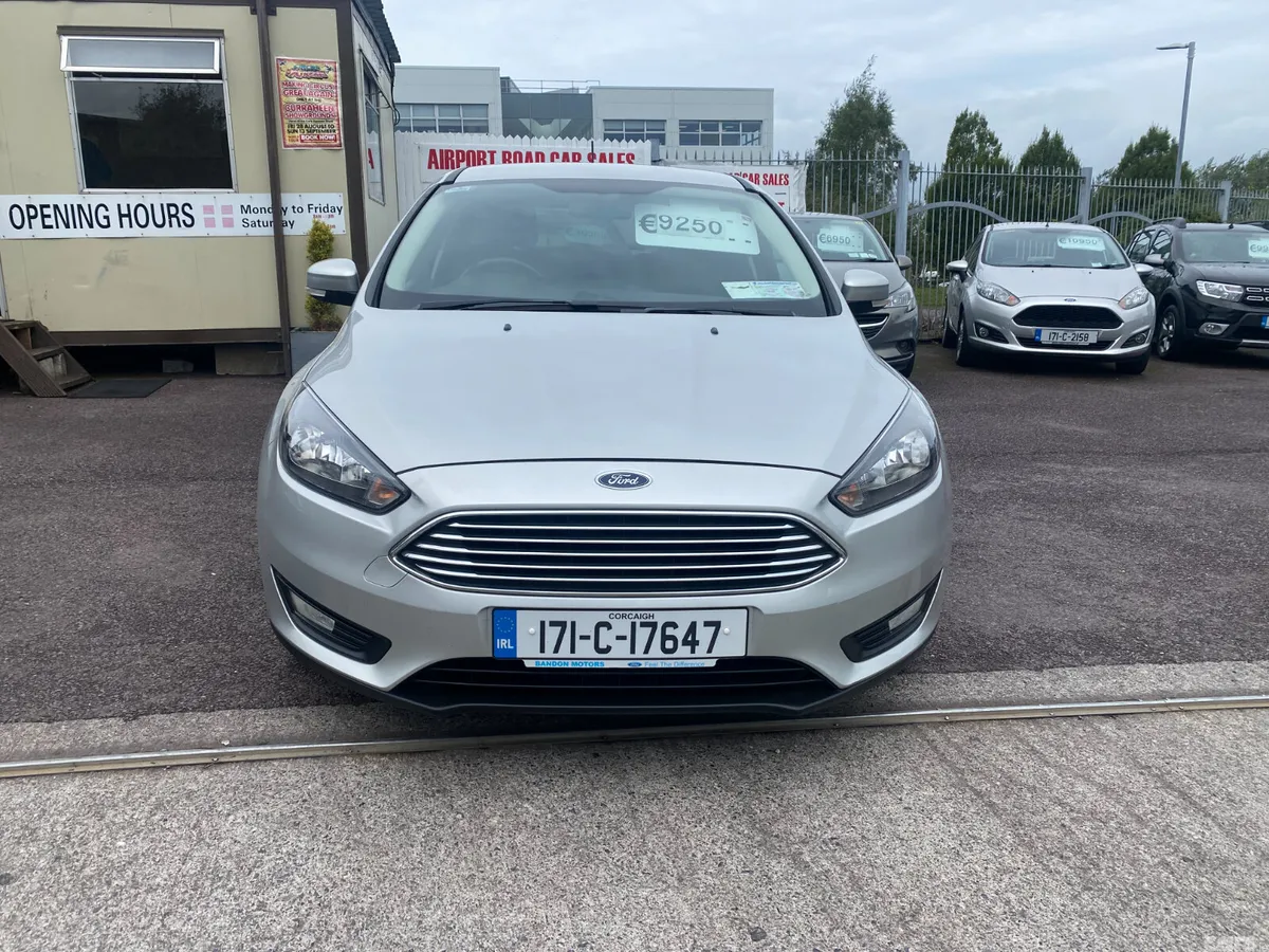 Ford Focus Hatchback, Petrol, 2017, Silver