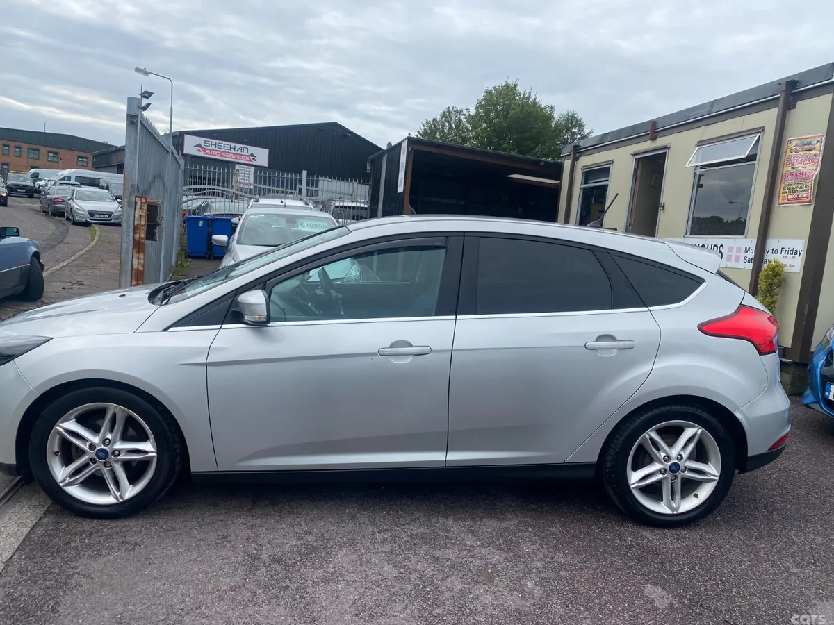 Ford Focus Hatchback, Petrol, 2017, Silver