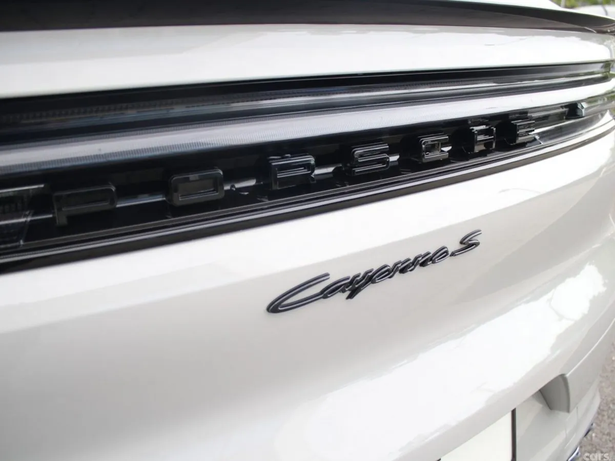 Porsche Cayenne SUV, Petrol Plug-in Hybrid, 2026, Grey