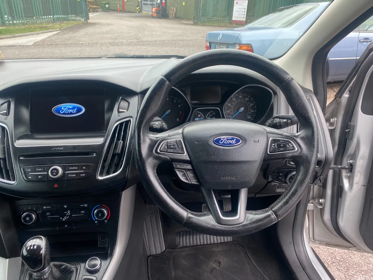 Ford Focus Hatchback, Petrol, 2017, Silver