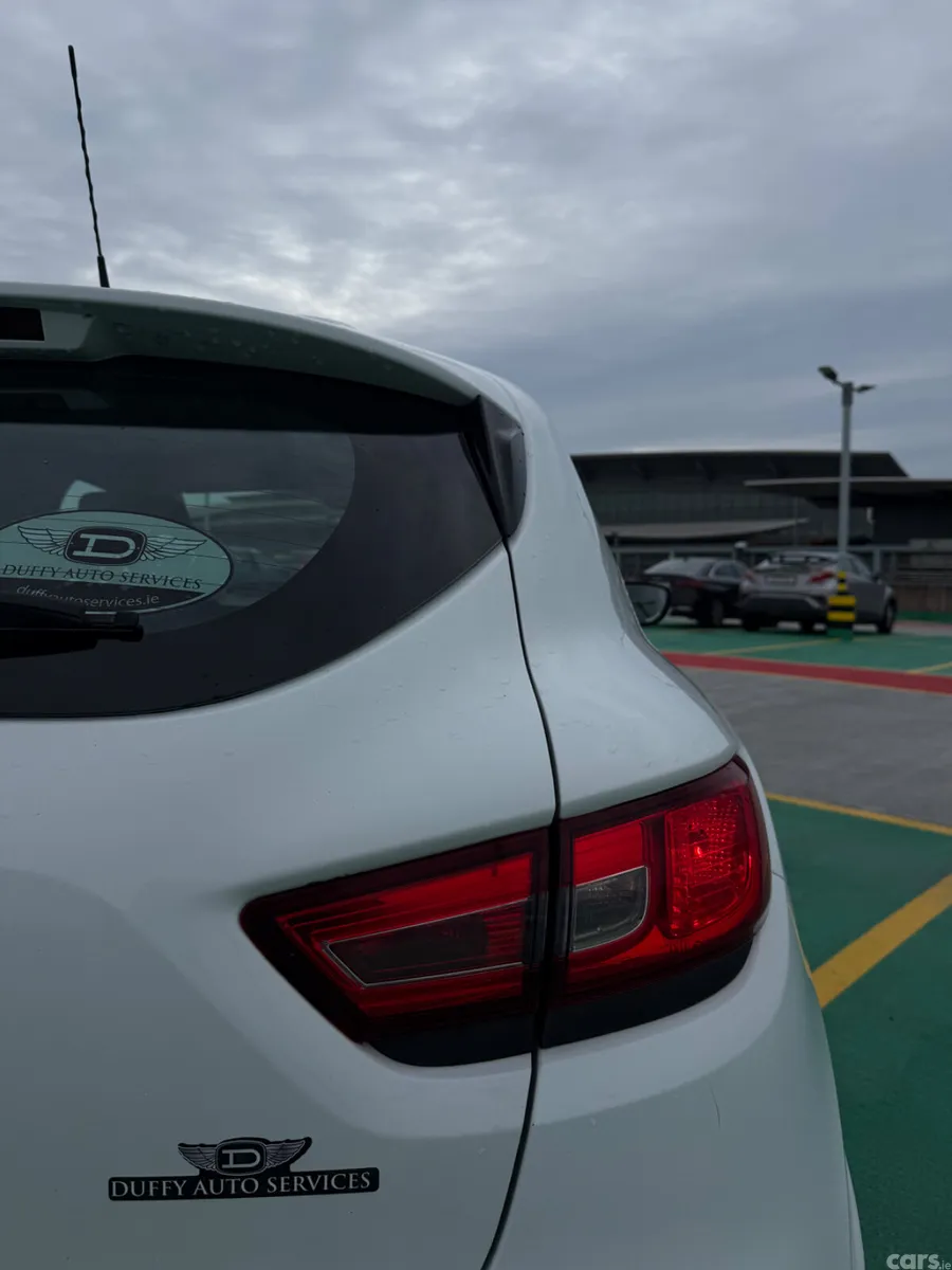 Renault Clio Hatchback, Petrol, 2014, White
