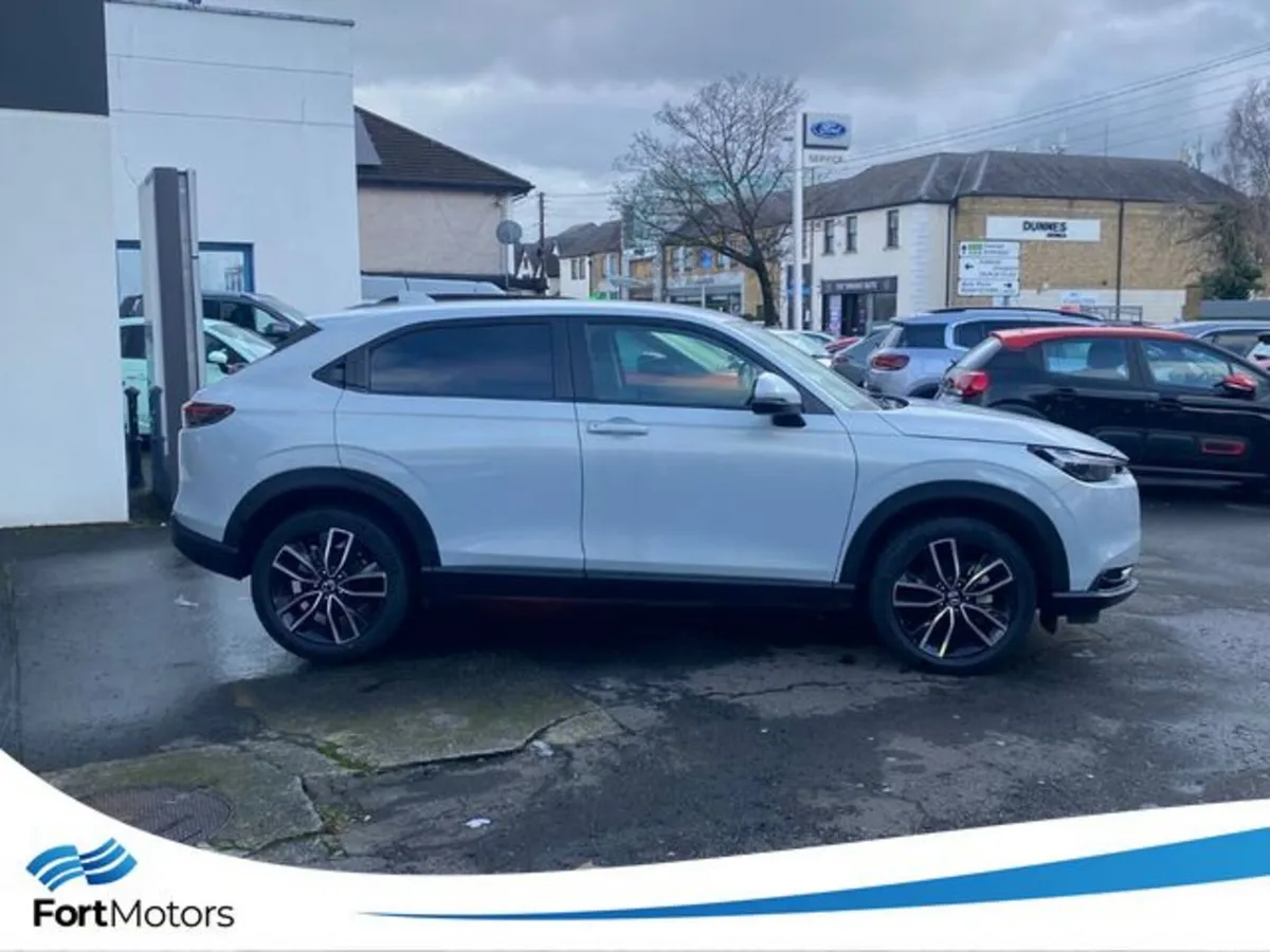 Honda HR-V Hatchback, Petrol Hybrid, 2025, White