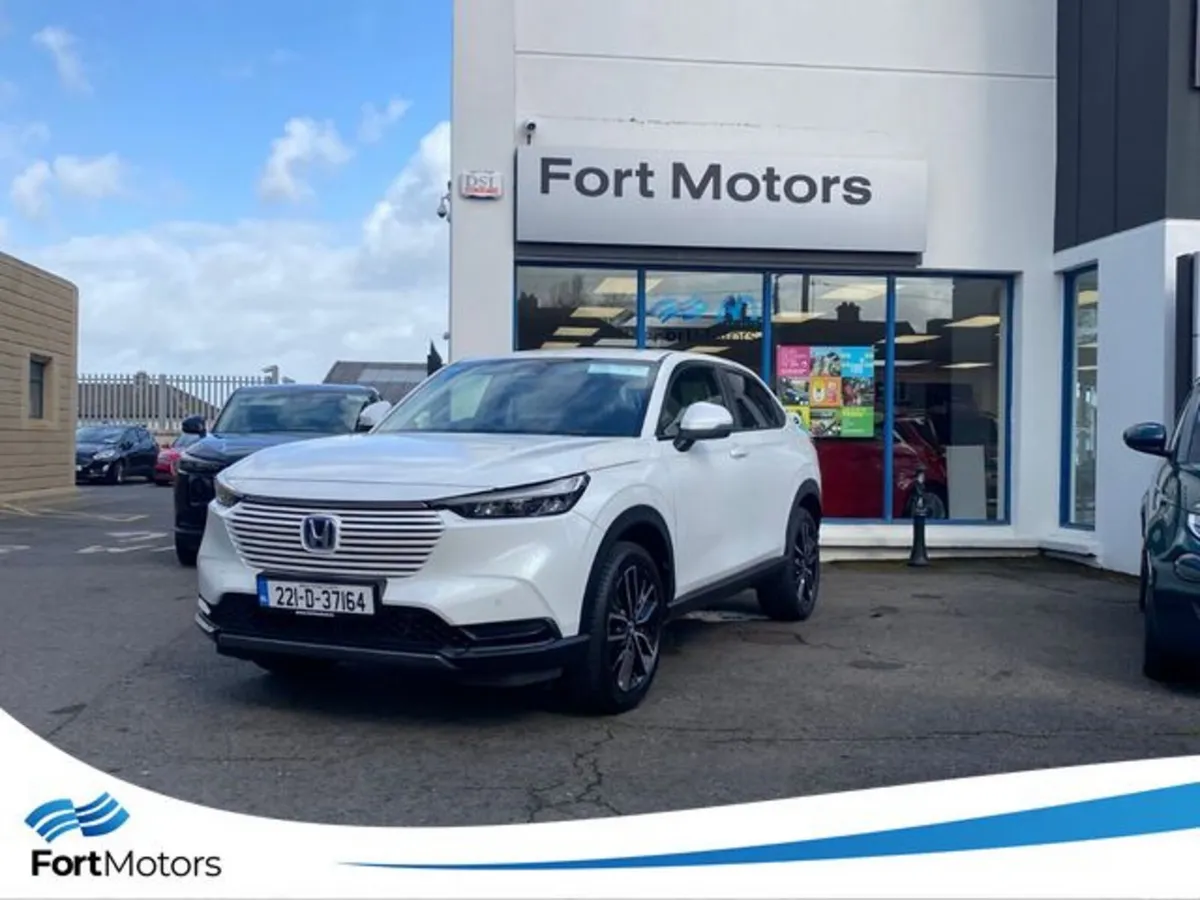 Honda HR-V Hatchback, Petrol Hybrid, 2022, White