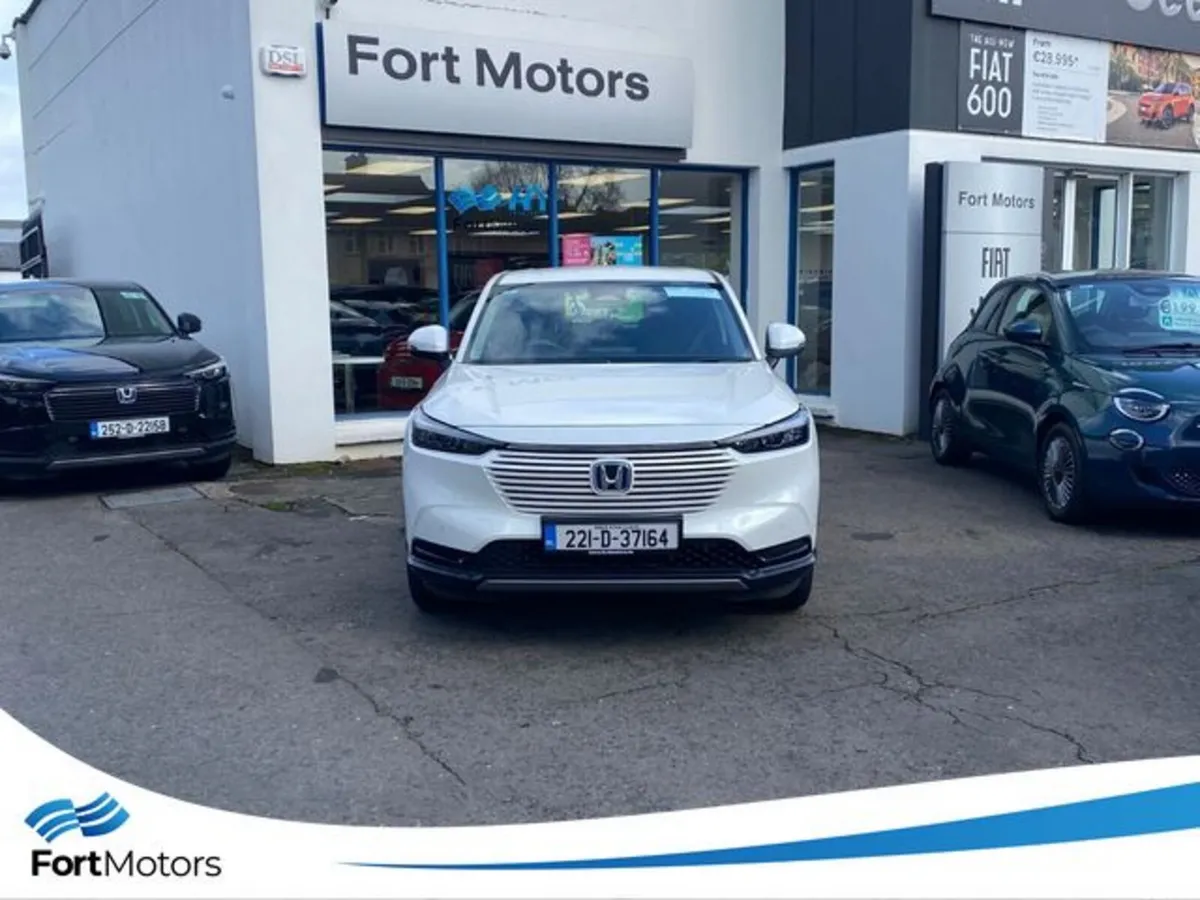 Honda HR-V Hatchback, Petrol Hybrid, 2022, White