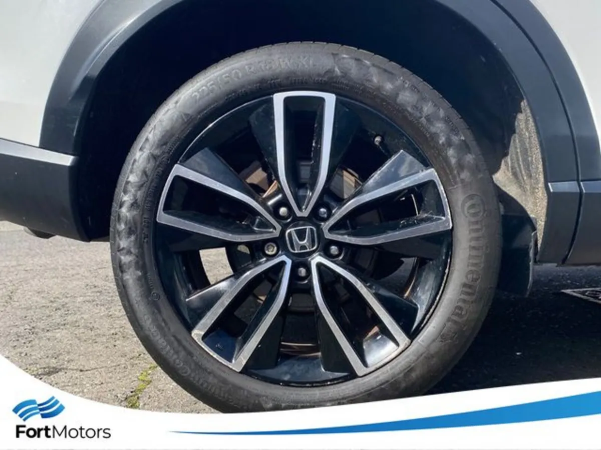 Honda HR-V Hatchback, Petrol Hybrid, 2022, White