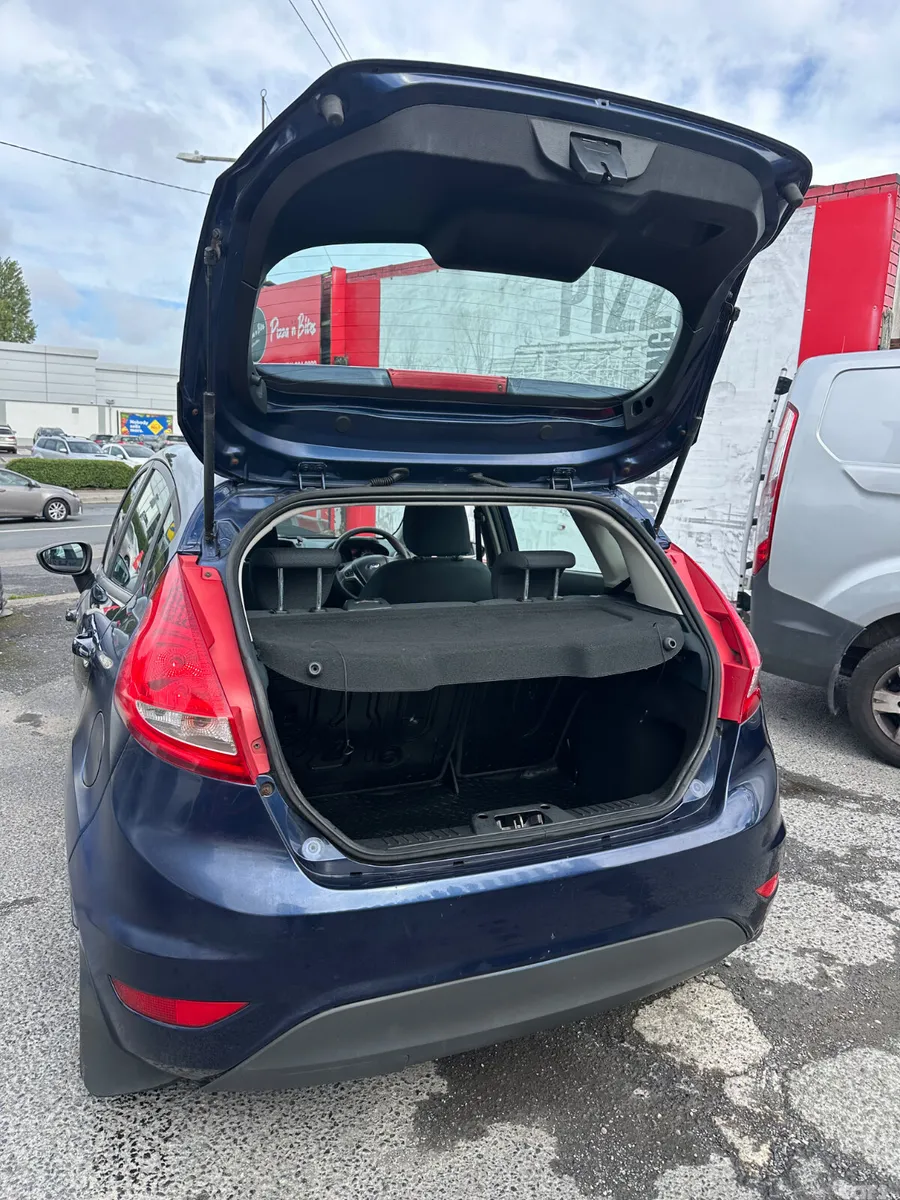 Ford Fiesta Hatchback, Petrol, 2011, Blue