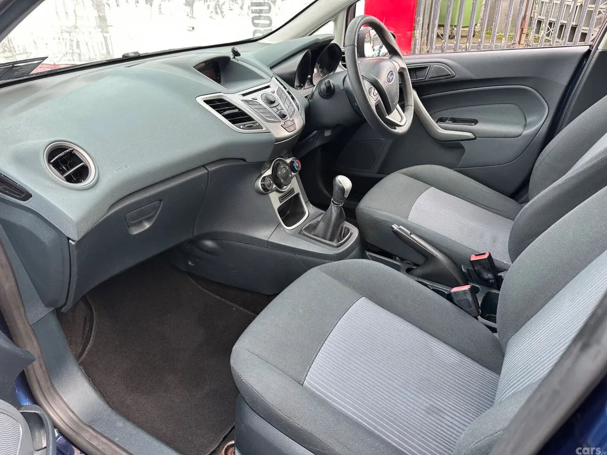 Ford Fiesta Hatchback, Petrol, 2011, Blue