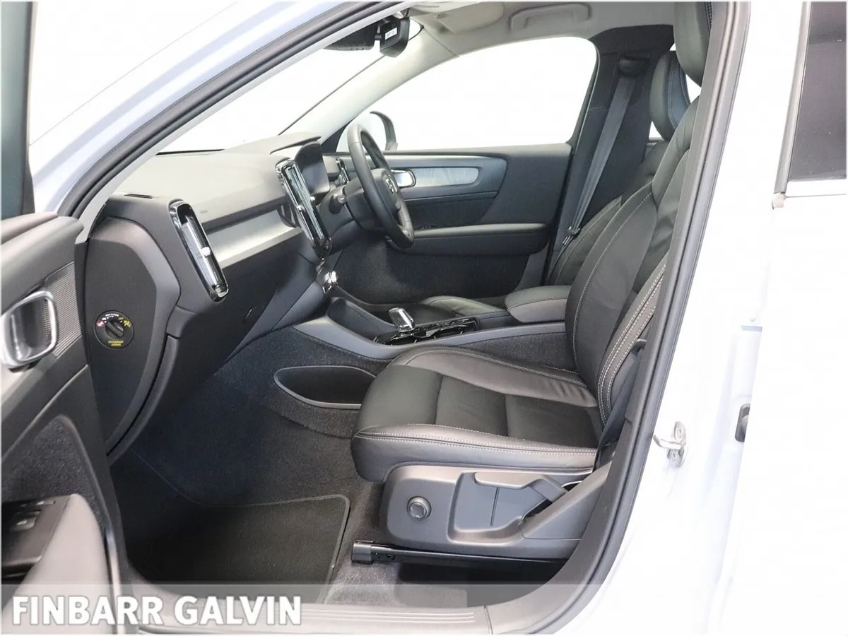 Volvo XC40 SUV, Petrol Plug-in Hybrid, 2022, Silver