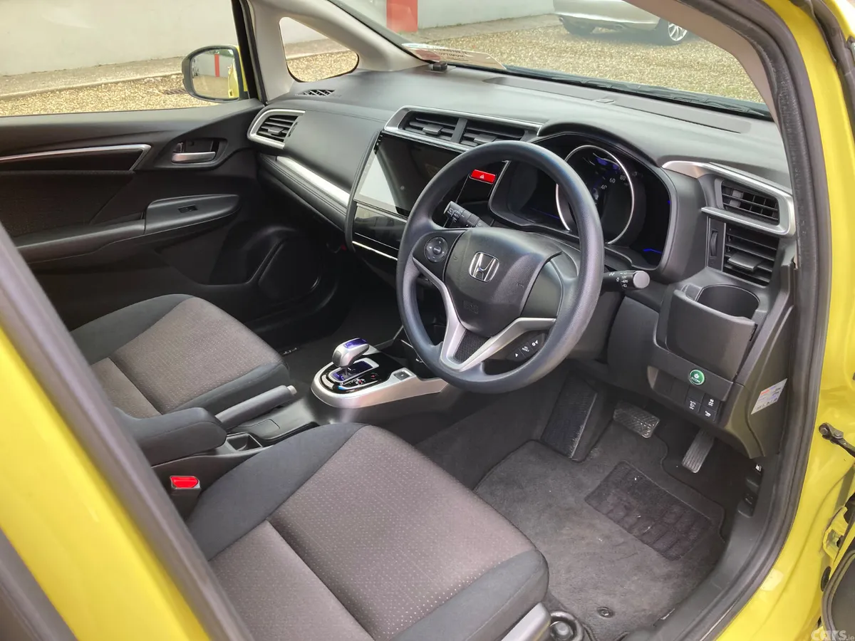 Honda Fit Hatchback, Petrol Hybrid, 2016, Yellow