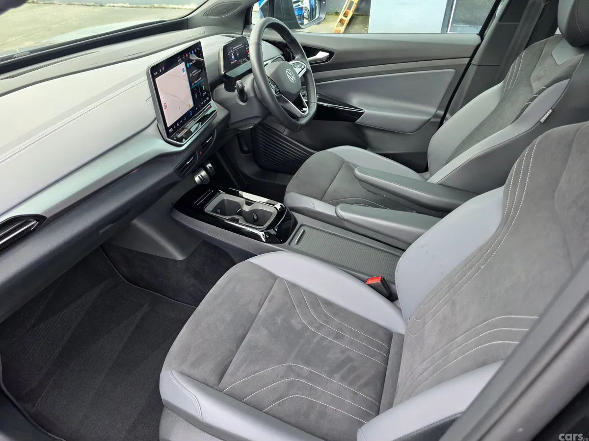 Volkswagen ID.5 SUV, Electric, 2024, Black