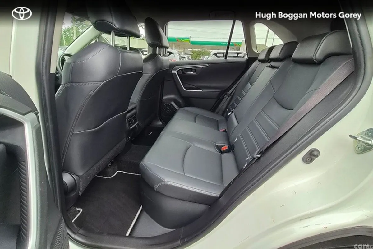 Toyota RAV4 SUV, Petrol Hybrid, 2021, White