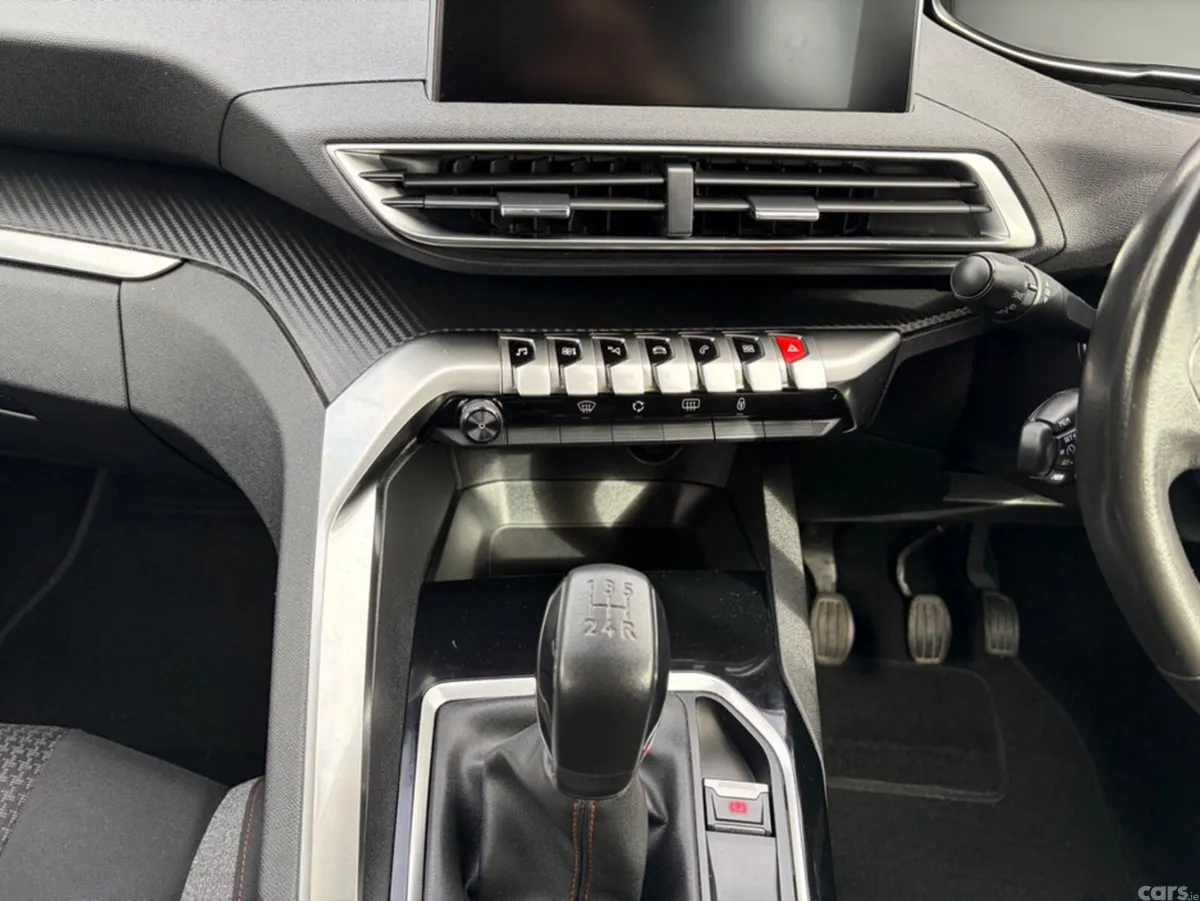 Peugeot 3008 MPV, Diesel, 2018, Black