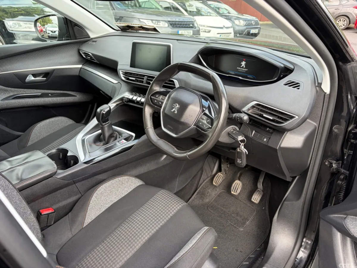 Peugeot 3008 MPV, Diesel, 2018, Black