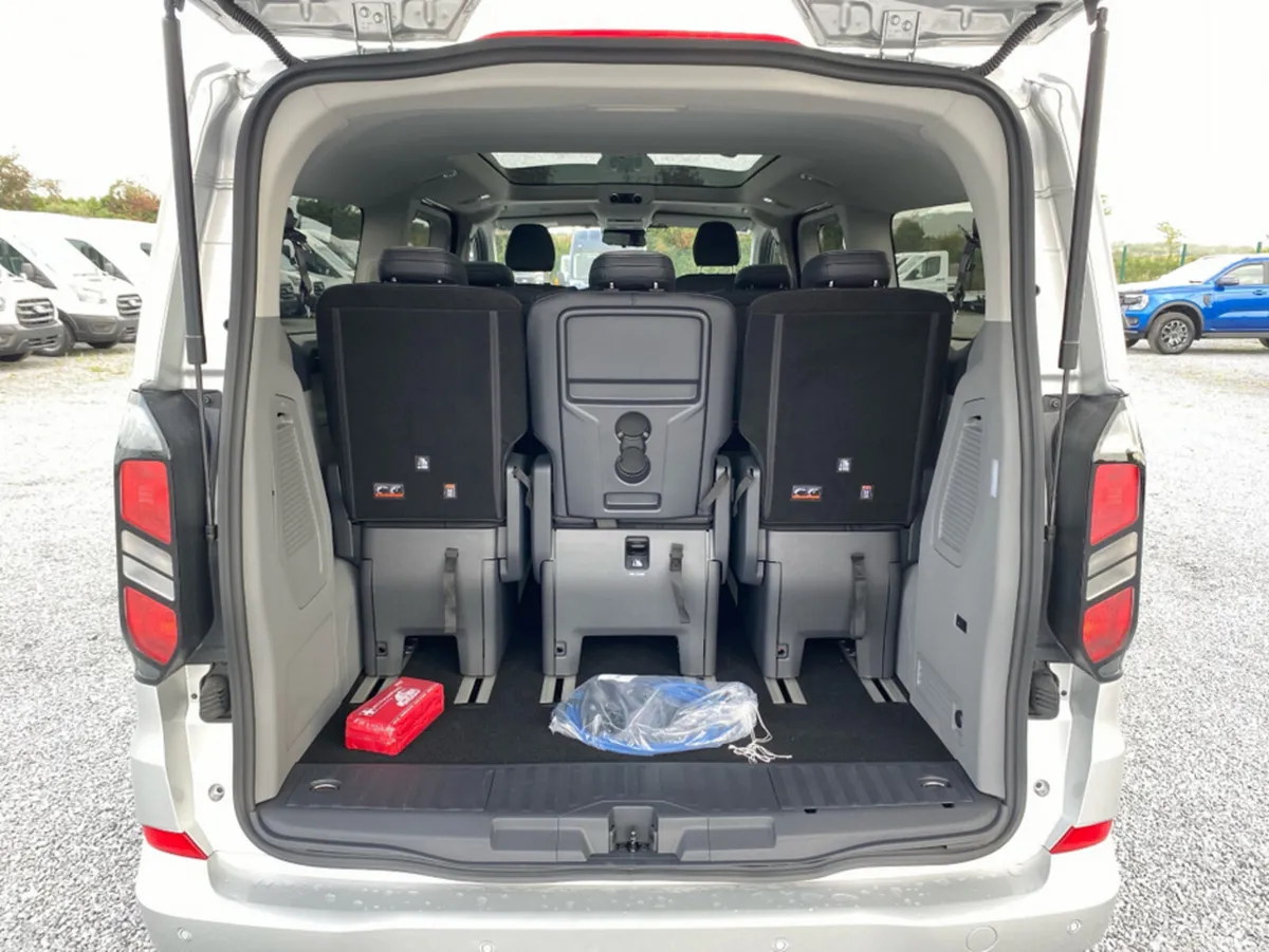 Ford Tourneo Custom Van, Petrol Plug-in Hybrid, 2026, Silver