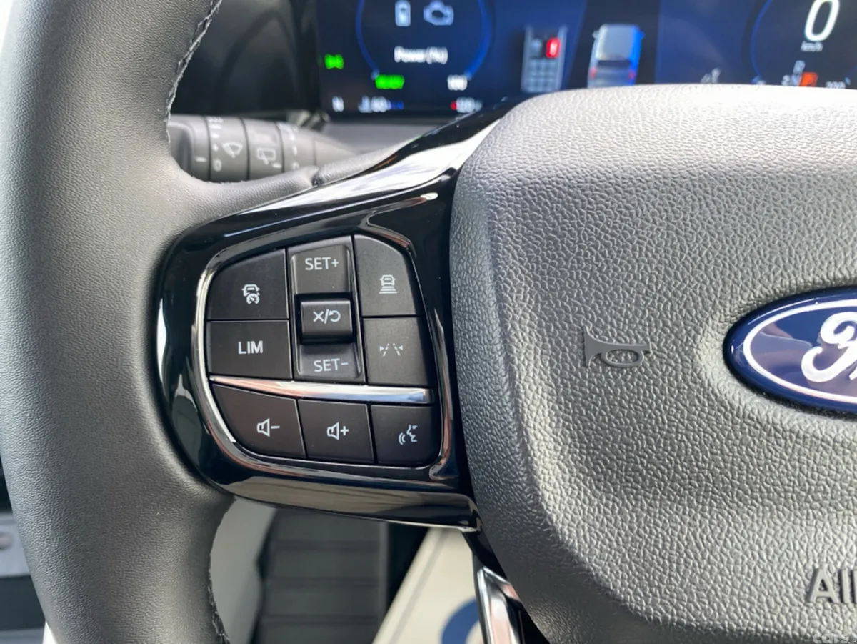 Ford Tourneo Custom Van, Petrol Plug-in Hybrid, 2026, Silver