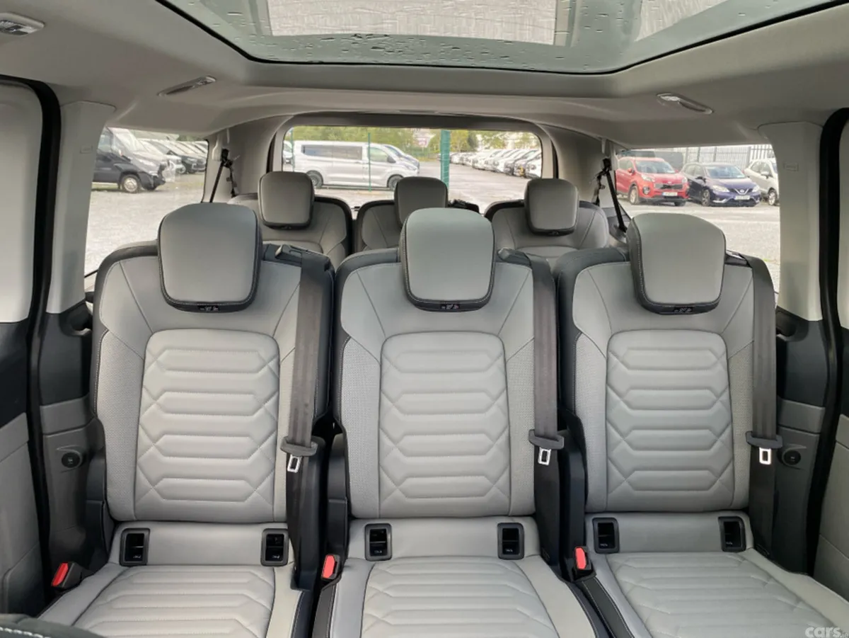 Ford Tourneo Custom Van, Petrol Plug-in Hybrid, 2026, Silver