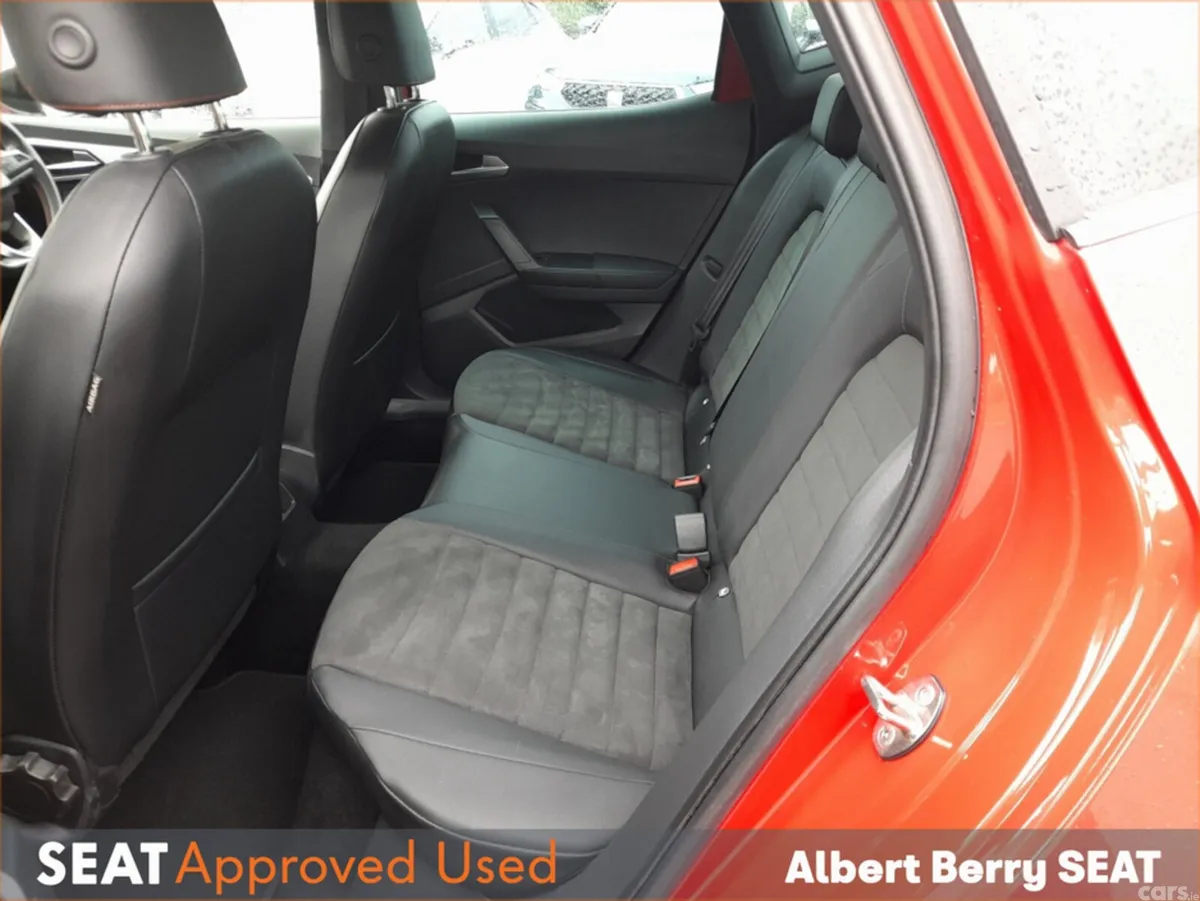 SEAT Arona Hatchback, Petrol, 2023, Red