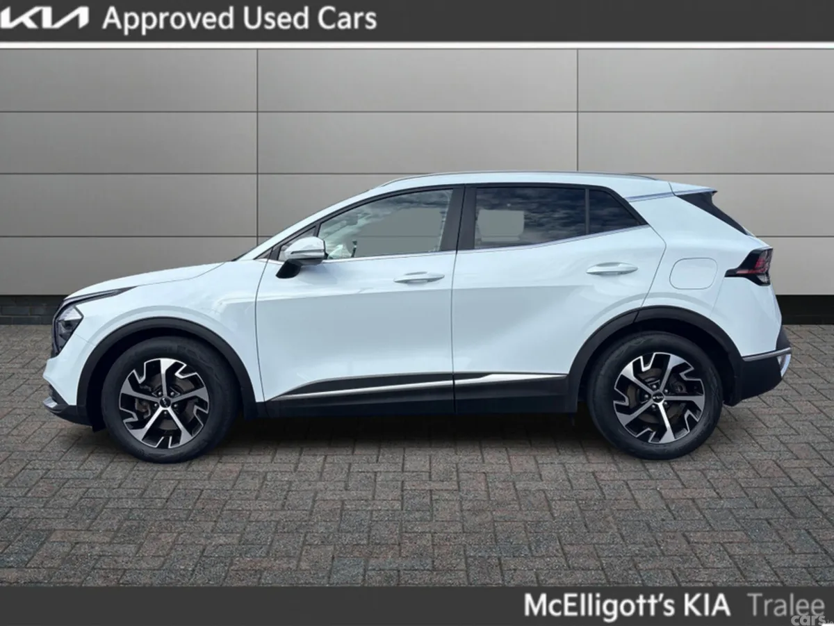 Kia Sportage MPV, Diesel, 2023, White