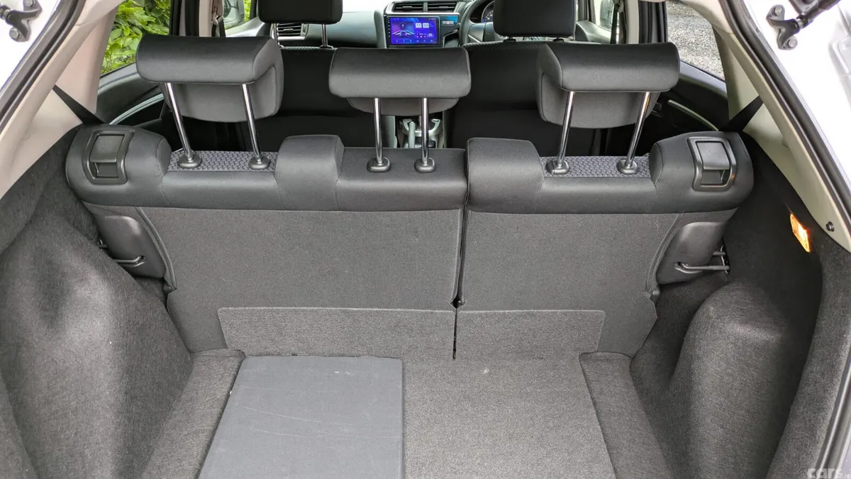 Honda Jazz Hatchback, Petrol, 2020, Silver