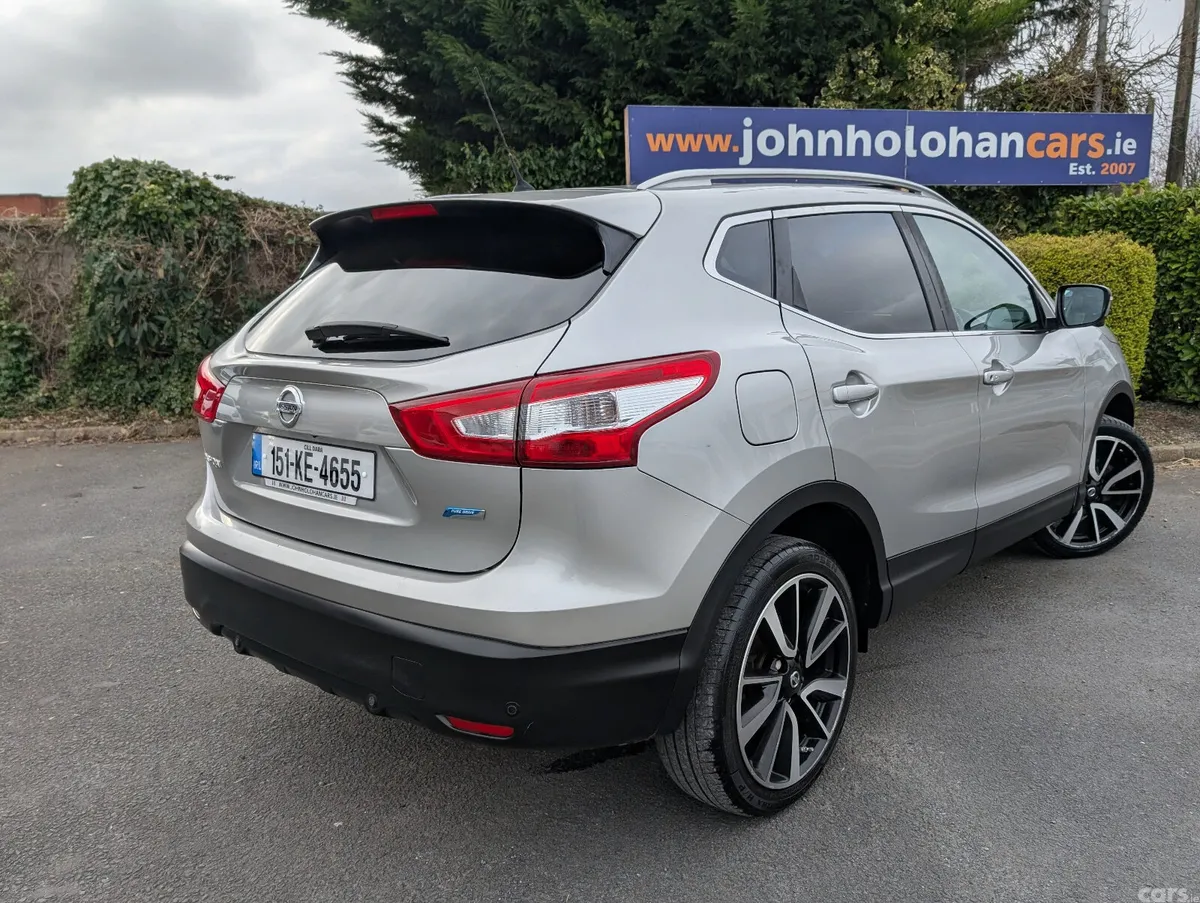 Nissan Qashqai Hatchback, Diesel, 2015, Silver
