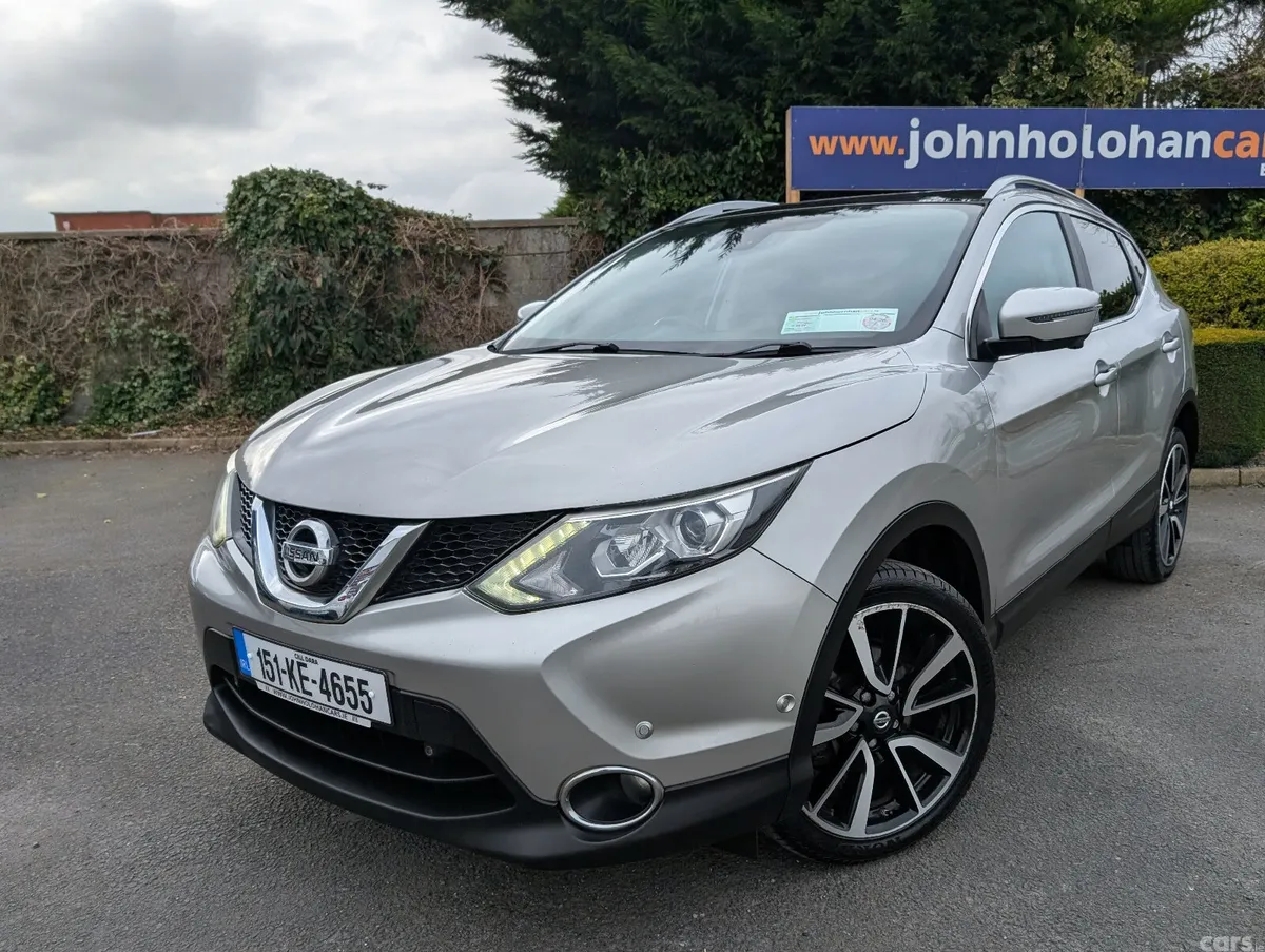 Nissan Qashqai Hatchback, Diesel, 2015, Silver