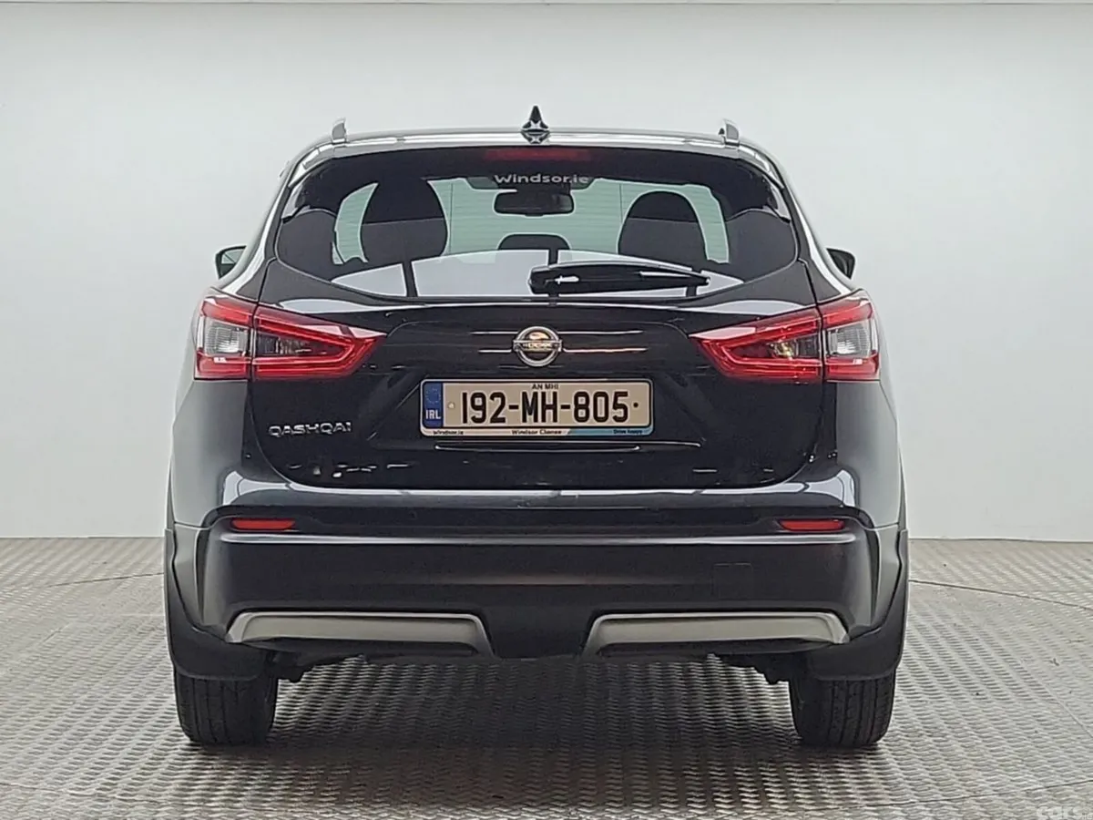 Nissan Qashqai MPV, Petrol, 2019, Black