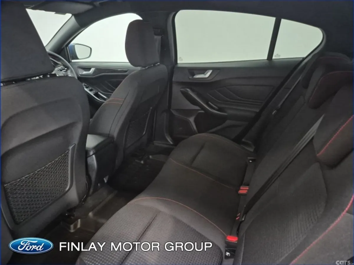 Ford Focus Hatchback, Petrol, 2023, Blue