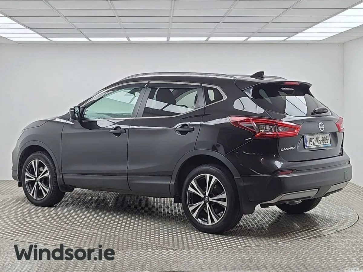 Nissan Qashqai MPV, Petrol, 2019, Black