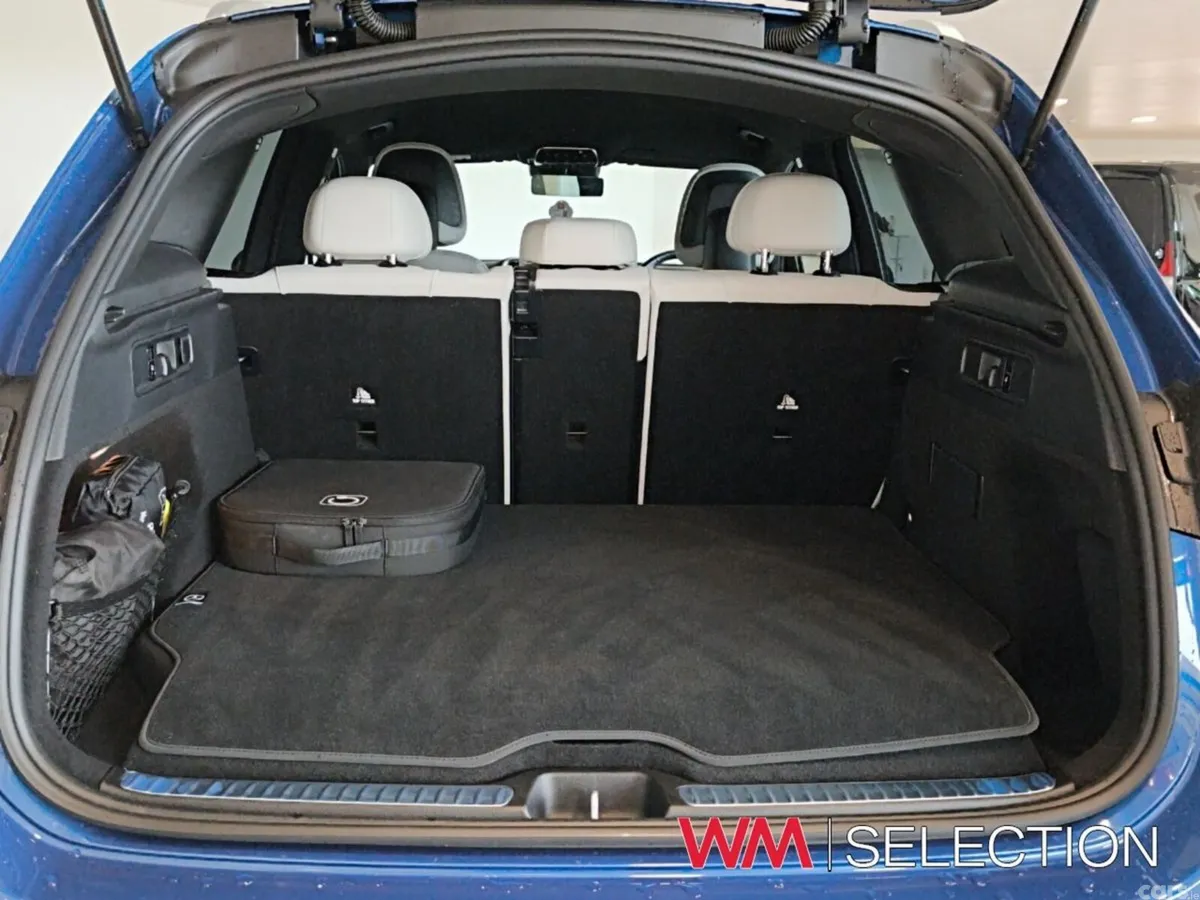 Mercedes-Benz 300 SUV, Petrol Plug-in Hybrid, 2025, Silver