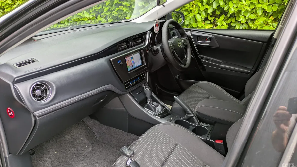 Toyota Auris Hatchback, Petrol, 2017, Black