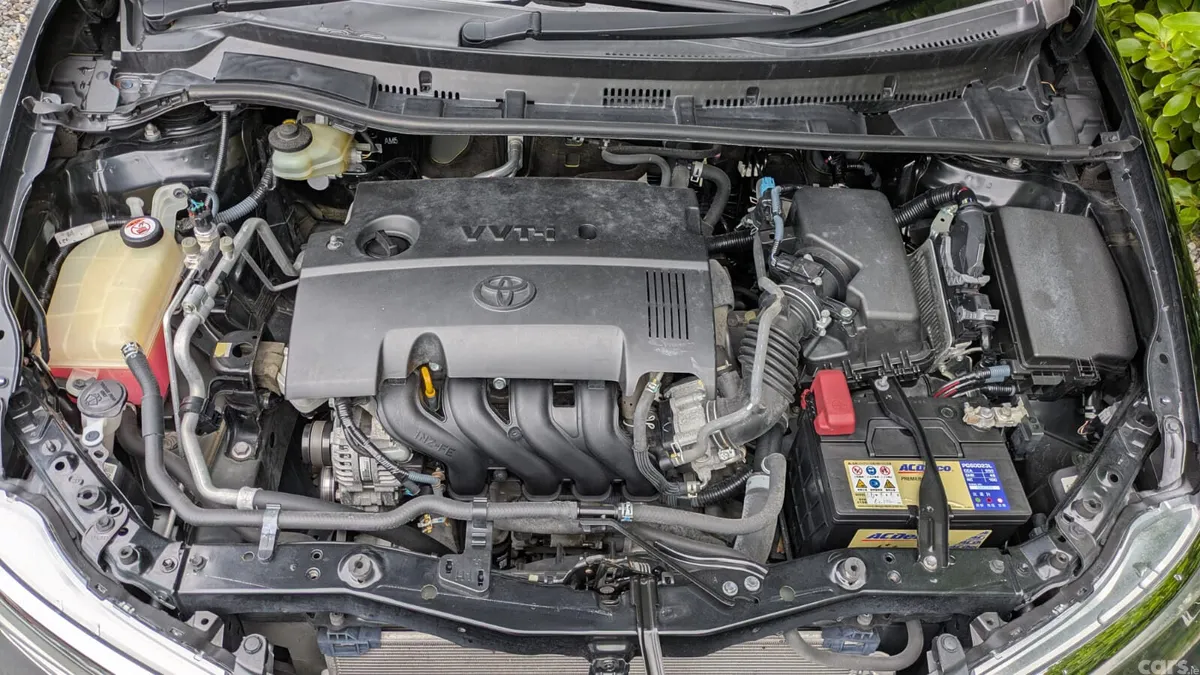 Toyota Auris Hatchback, Petrol, 2017, Black