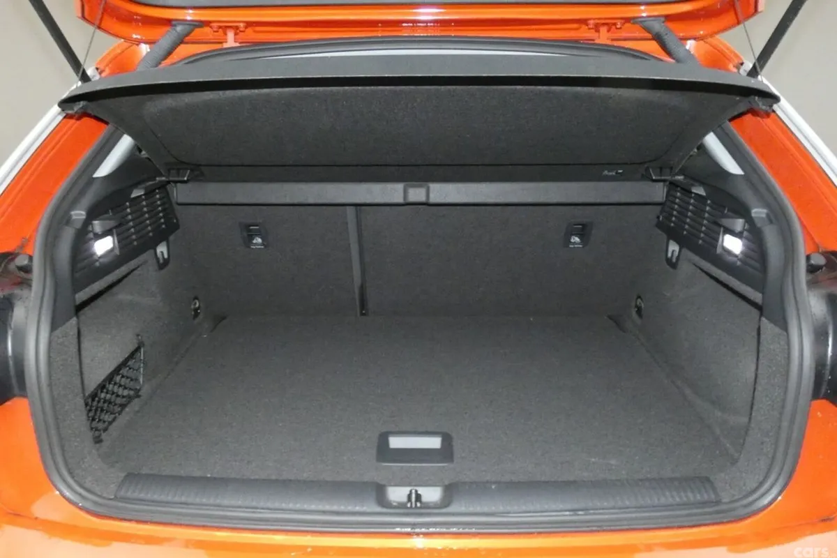 Audi Q2 SUV, Petrol, 2020, Red
