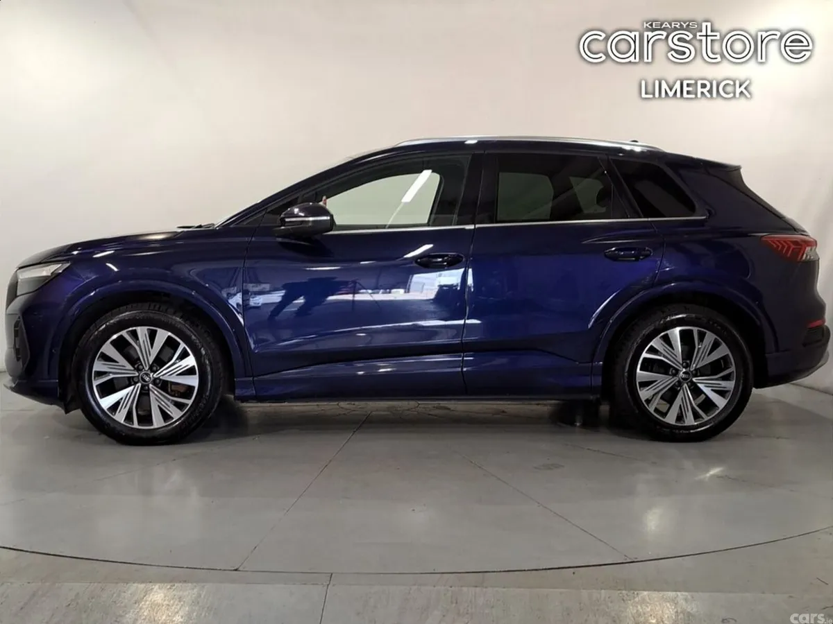 Audi e-tron SUV, Electric, 2023, Blue
